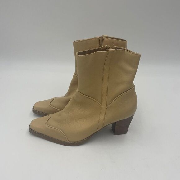 Artiva Cora Beige Leather Heel Ankle Boots Western - Picture 1 of 10